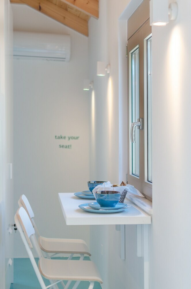 Chandakos 8 Design Apartments
