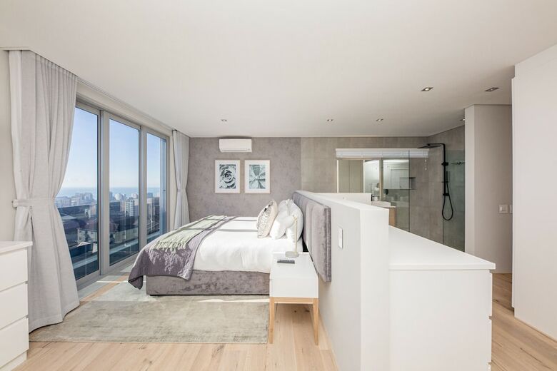 Hotel Penthouse On B