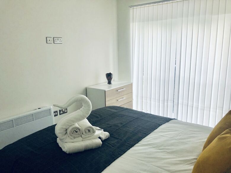 Snapos Luxury Serviced Apartments Shield House