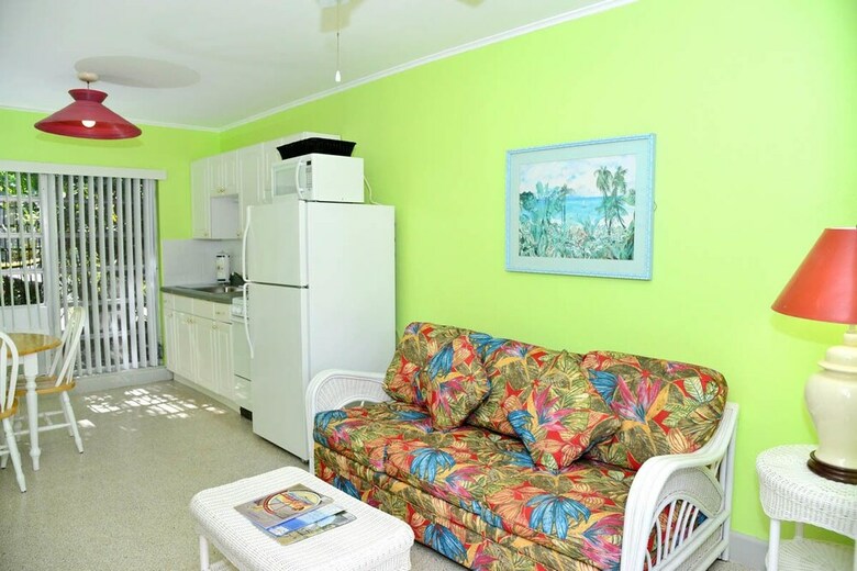 The Palmview And Sandpiper Inns