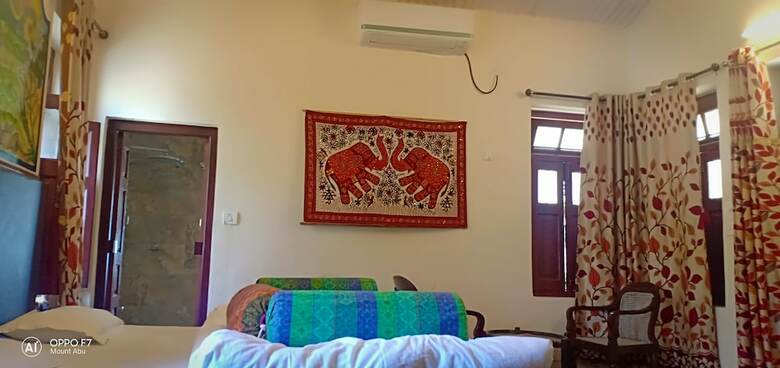 Hotel Royal Heritage Lake View Resort