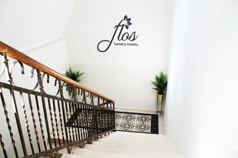 Bed & Breakfast Flos Luxury Rooms