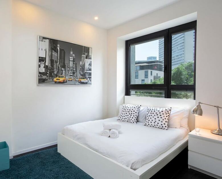 Apartamento Sleek 3br In White City By Holyguest