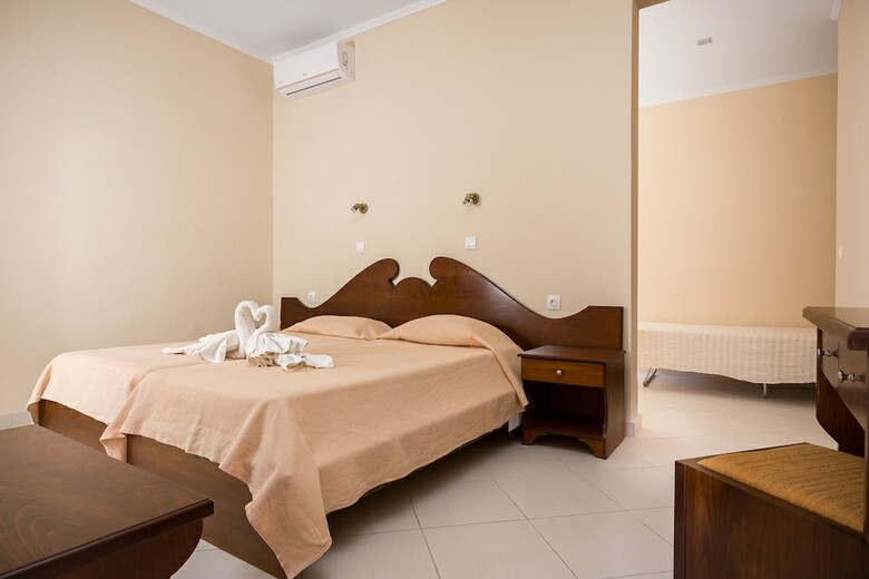 Fouxia Apartments And Studios