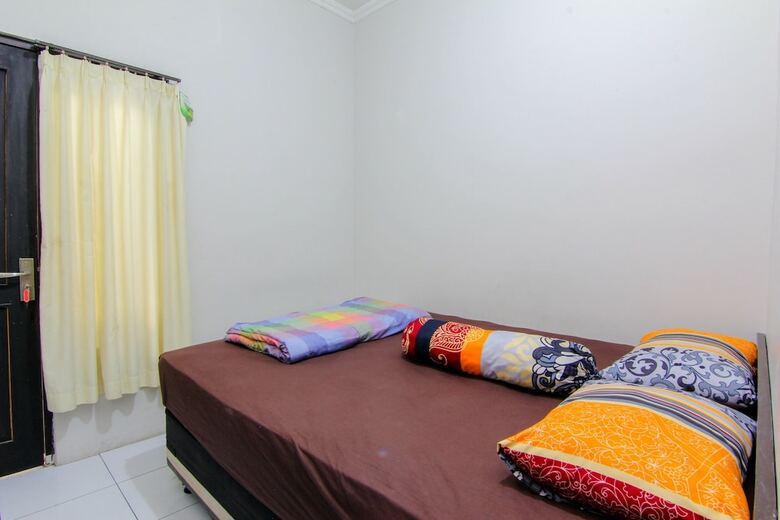 Hotel Jj House Wahid Hasyim