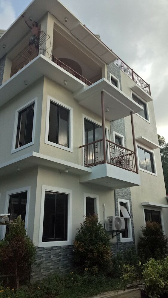 Layanglayang Home Boutique Hotel