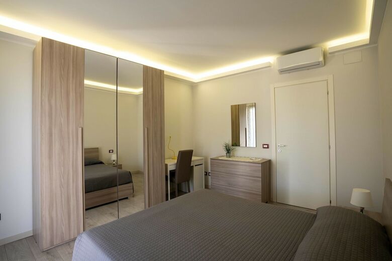 Rocca Di Cerere Apartments