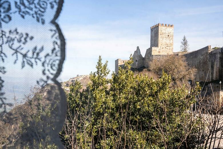 Rocca Di Cerere Apartments