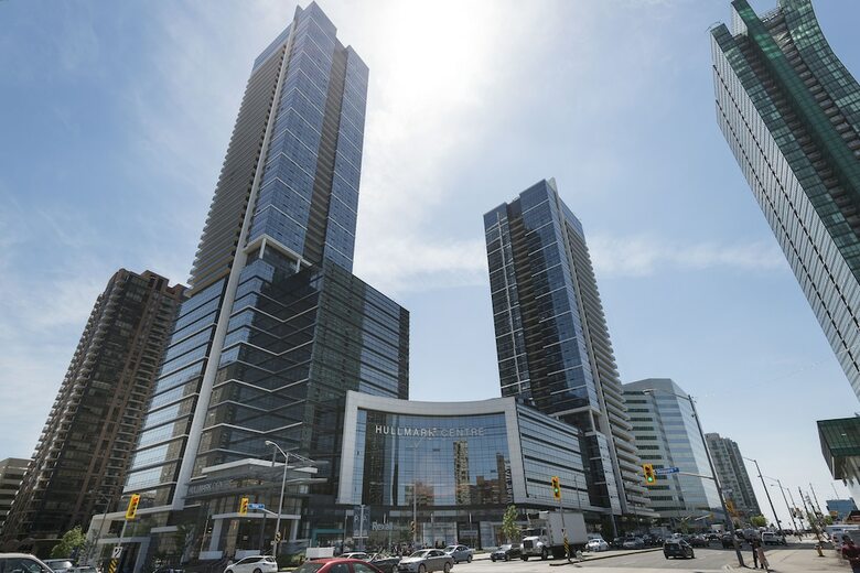 Hotel Metropolis Suites - Yonge Sheppard