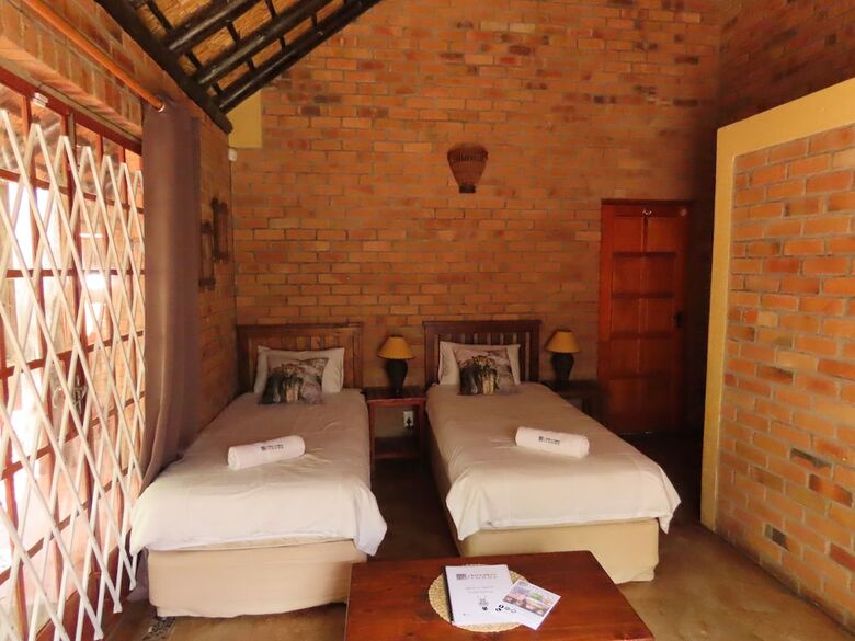 Bed & Breakfast Bush And Gables Lodge