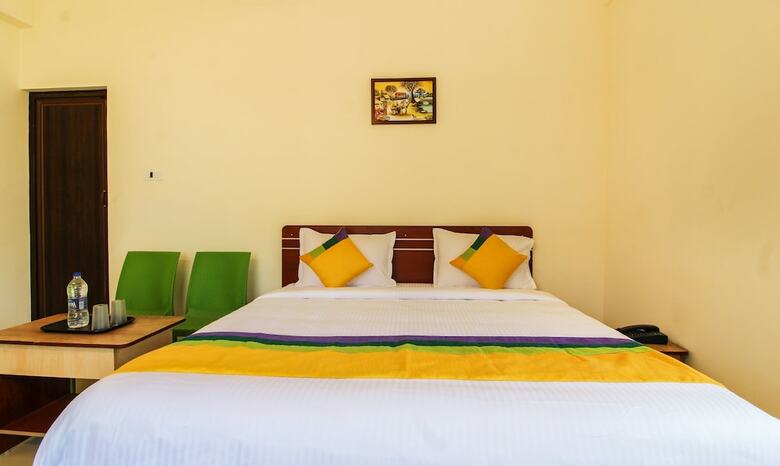 Hotel Treebo Trip Riyas Grand