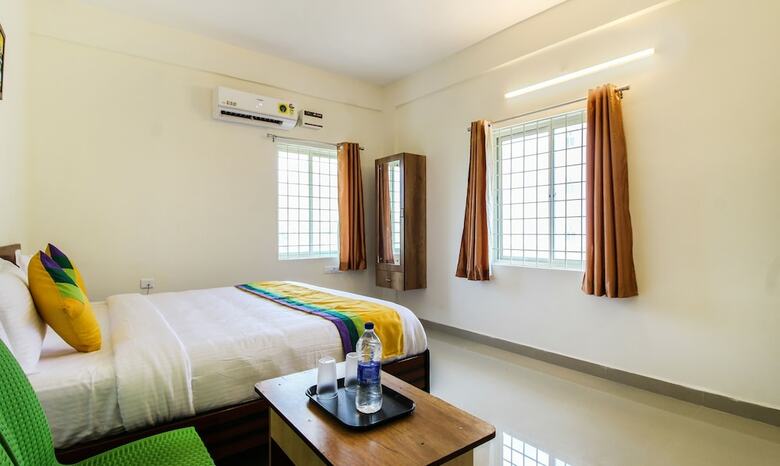 Hotel Treebo Trip Riyas Grand