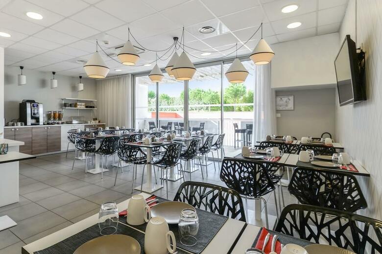 Aparthotel Park & Suites El�gance Cornebarrieu