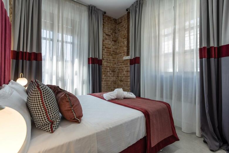 Apartamentos Bibo Suites Plaza Nueva