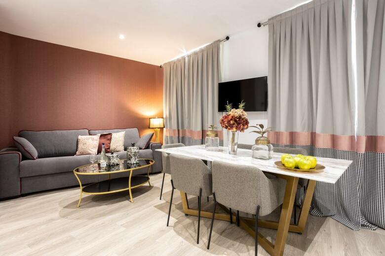 Apartamentos Bibo Suites Plaza Nueva