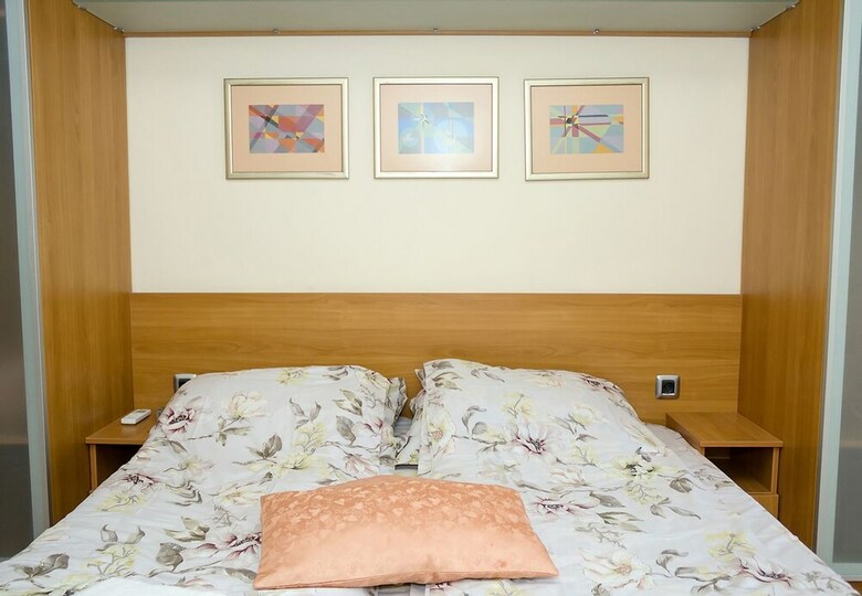 Fm Deluxe 2-bdr Apartment - Varna Port