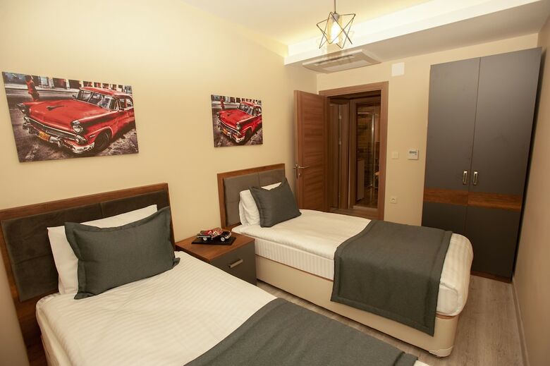 Empula Hotel & Residences