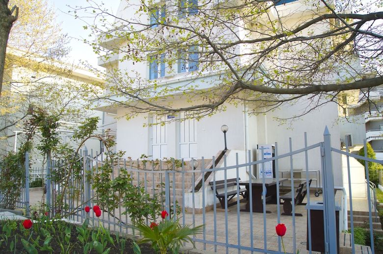 Hotel Daisy Guest House