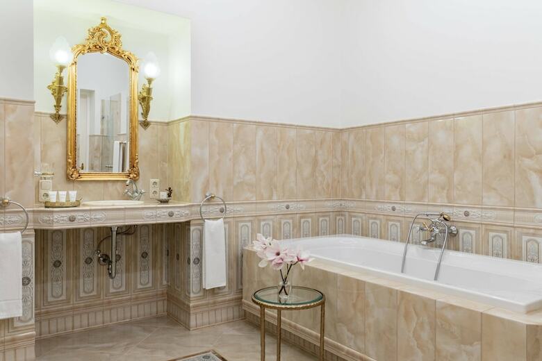 Hotel Schloss Lieser, Autograph Collection