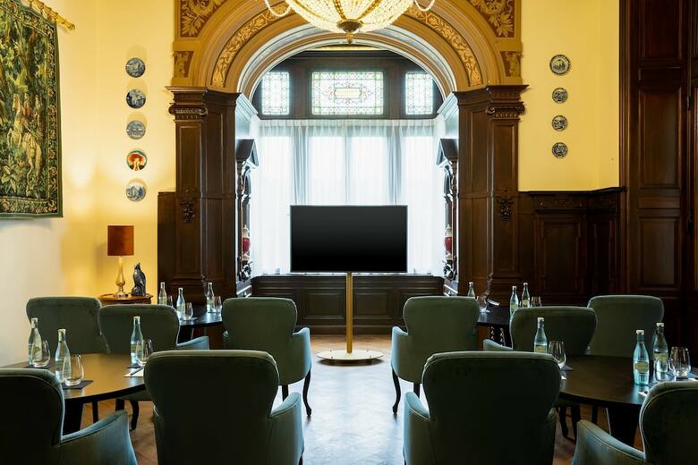 Hotel Schloss Lieser, Autograph Collection