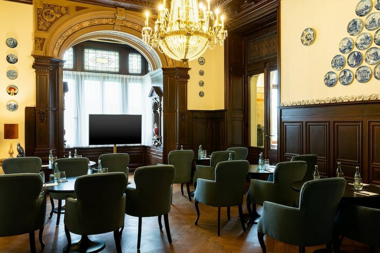 Hotel Schloss Lieser, Autograph Collection