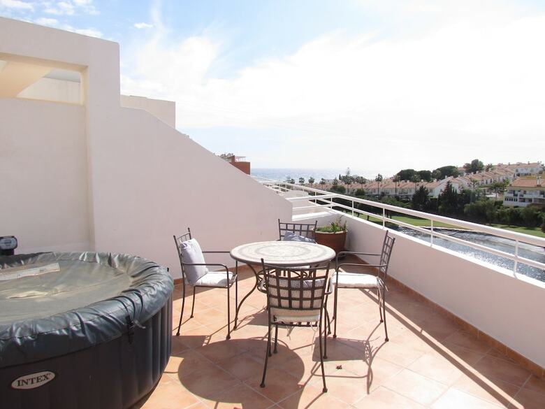 Apartamentos Vista Mar Y Golf A�oreta