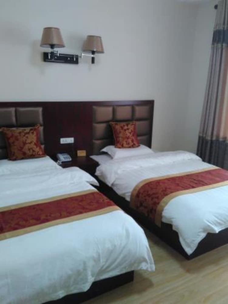Xianyang Run 8 Business Hotel