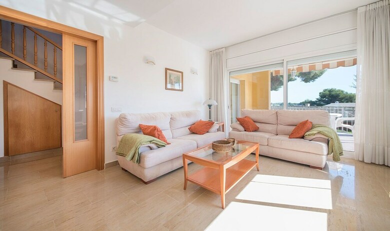 House Oliva 2 Km From The Beach (R76)