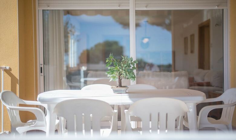 House Oliva 2 Km From The Beach (R76)
