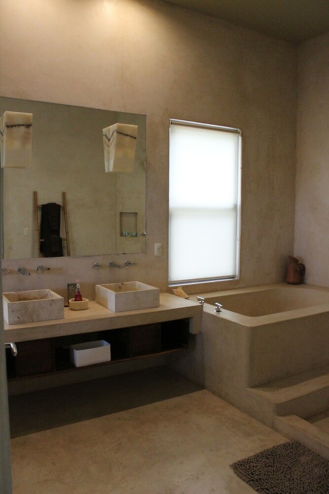 Villa Alma Rosa 4br Full Staff By Rmh