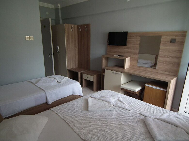 Yasemin Hotel