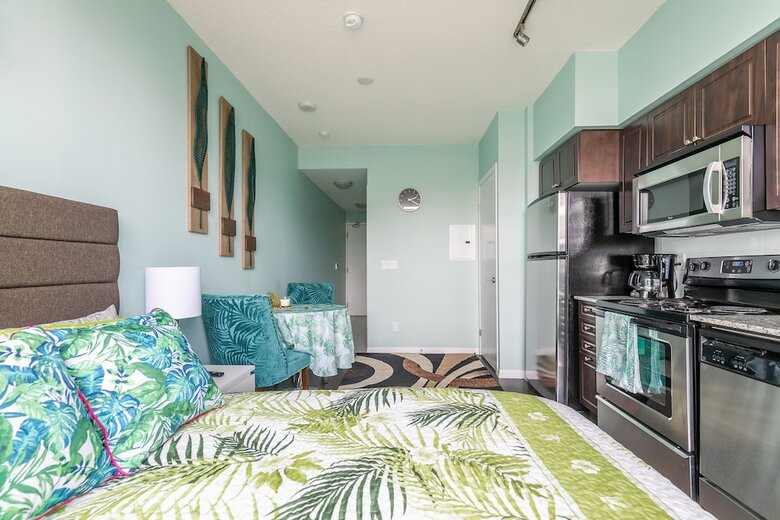 Simply Comfort. Fort York Apartments