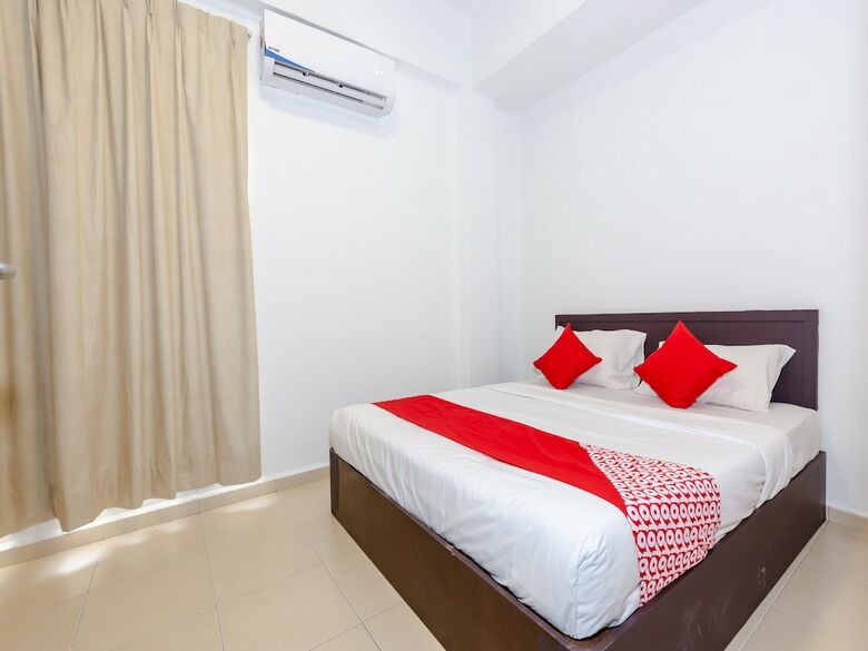Oyo 1090 Hollitel Hotel Melaka
