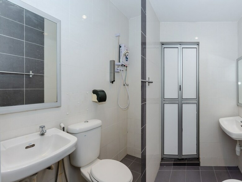 Oyo 1090 Hollitel Hotel Melaka
