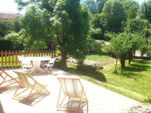 Entre Rivi�re Et For�t En Auvergne