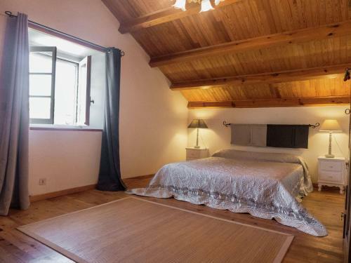 Entre Rivi�re Et For�t En Auvergne