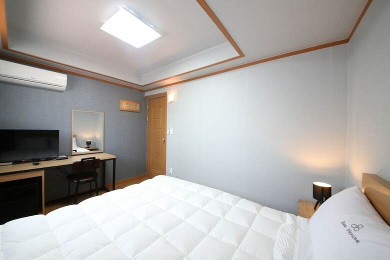 Hotel Bee House Hostel
