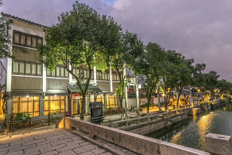 Hotel Suzhou Jade Snow Lodge