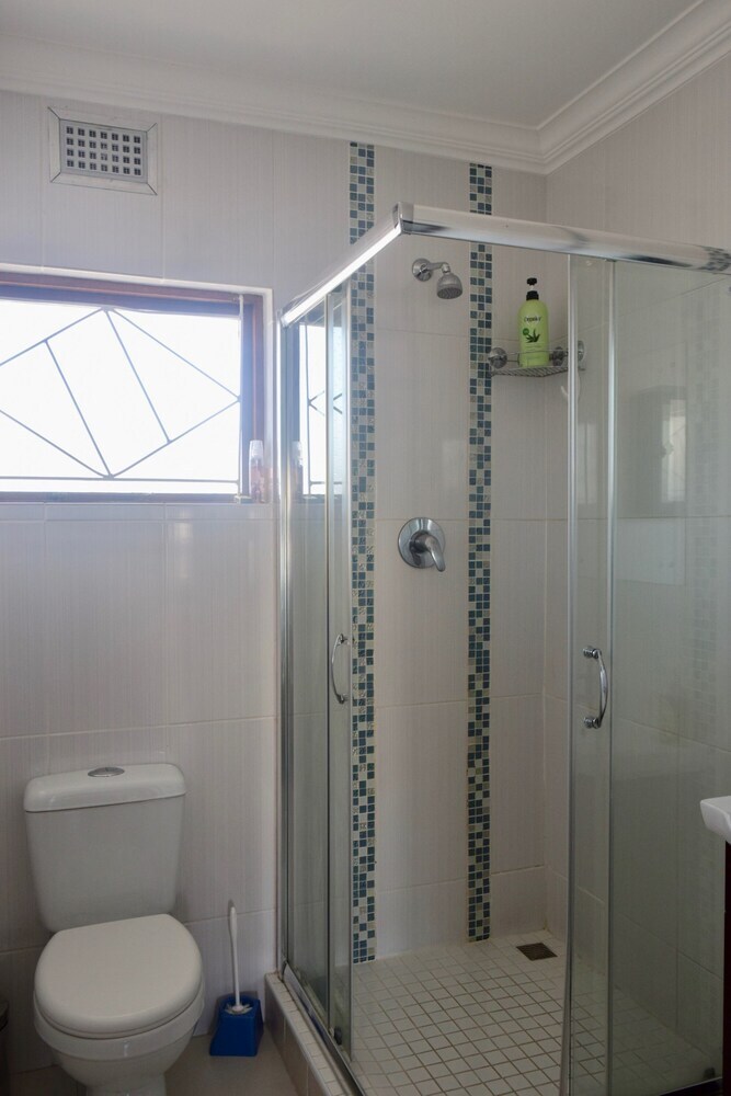 Apartamentos Well-located 2 Bedroom Flat In Gardens