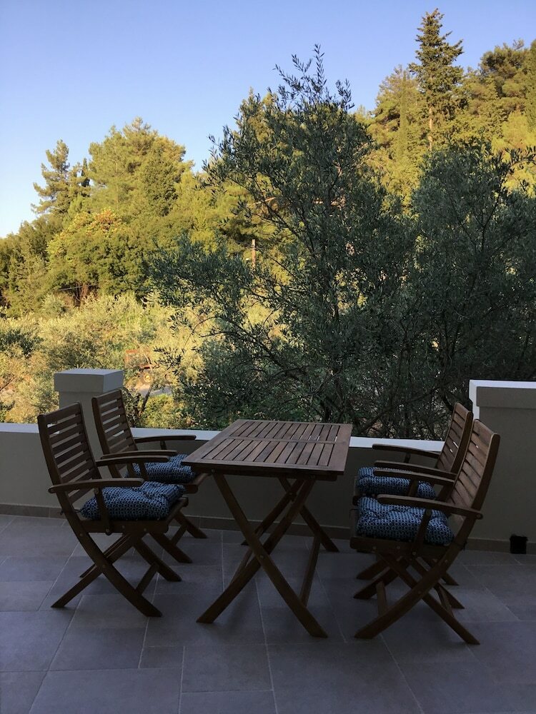 Apartamentos Lagkada Suites