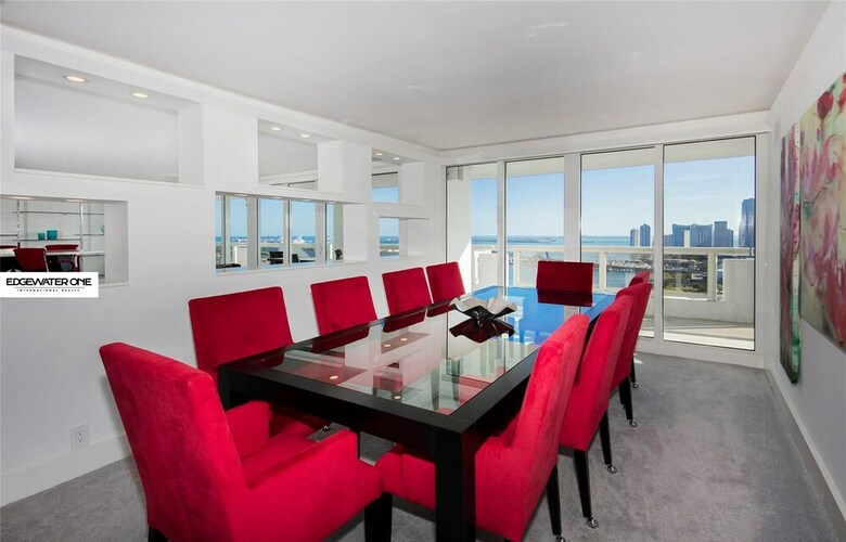 The Grand Condos By Edgewater One Ir