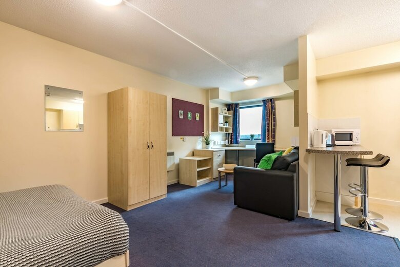 Hostal Modern Student-only Ensuite Rooms In Leeds City Centre