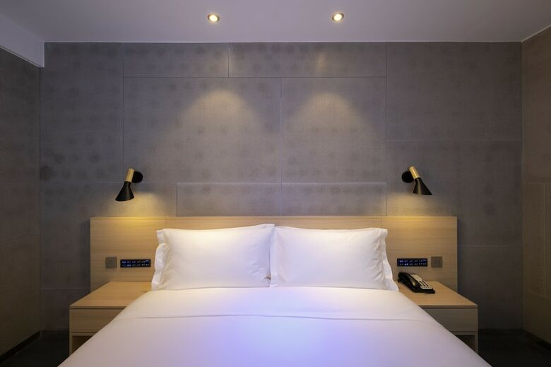 Orange Hotel Select XI 'an North Station
