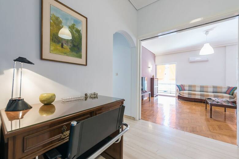 Comfy Apartment Near City Center