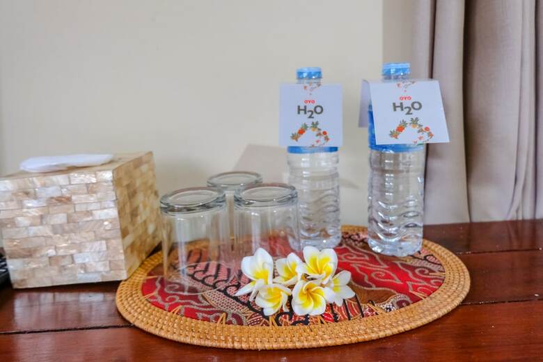 Hotel Oyo 992 Semilir Senggigi Inn