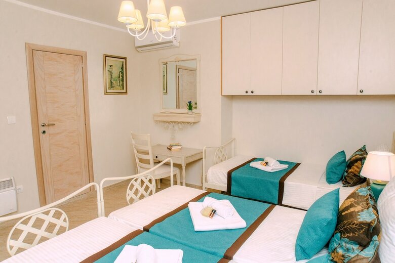 D & Sons Apartments