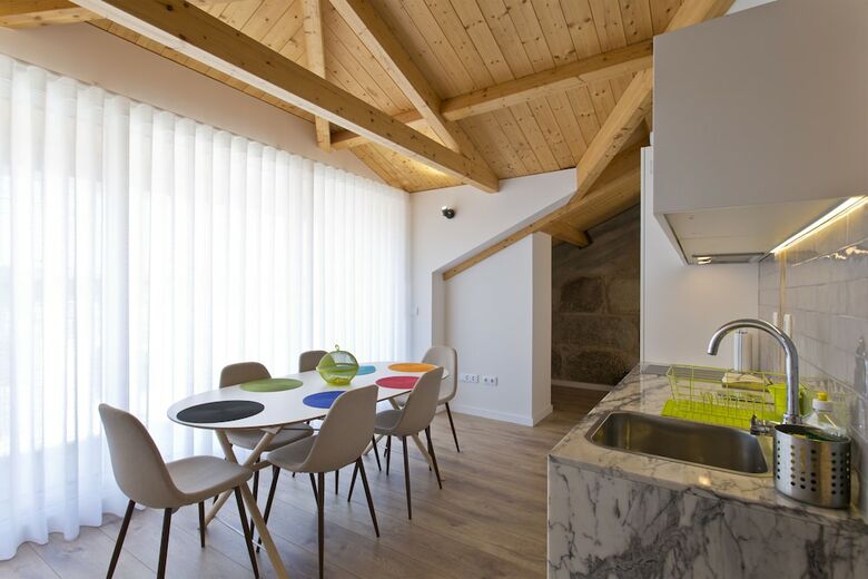 Rva S�o Jo�o Novo Apartments