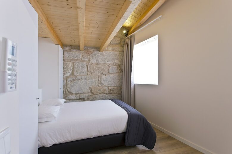 Rva S�o Jo�o Novo Apartments