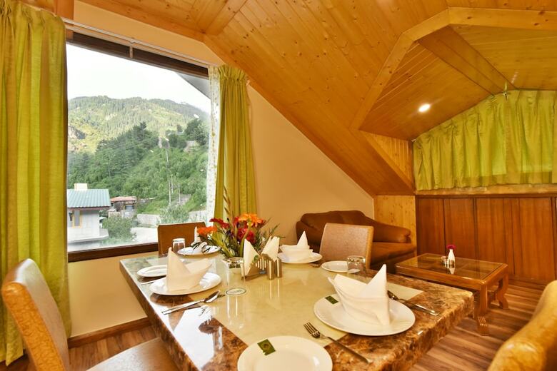Hotel Ashapuri Residency Manali