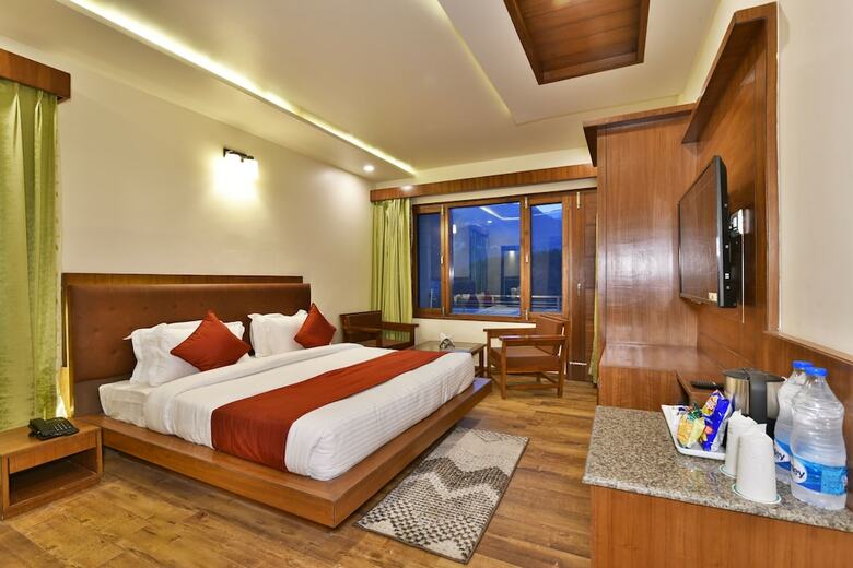 Hotel Ashapuri Residency Manali